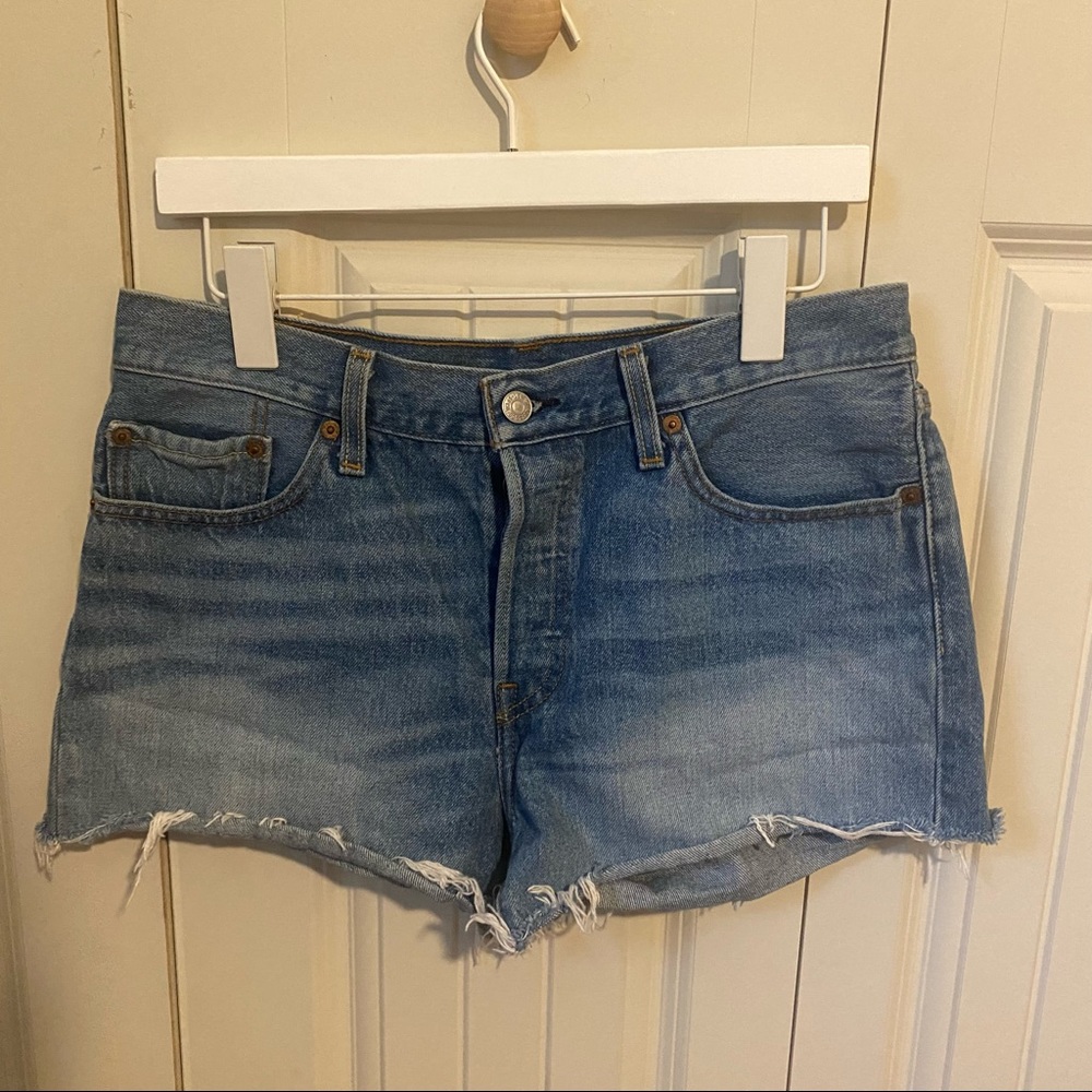 Levi Rib Cage Shorts